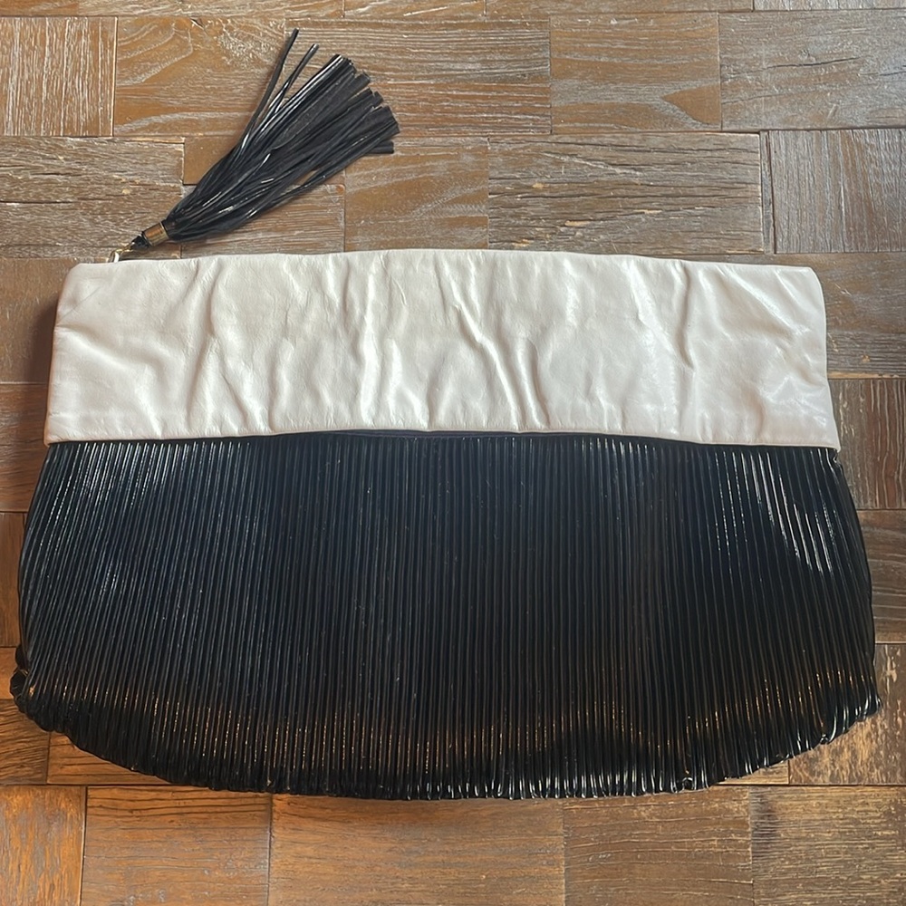 Vintage Leticia Colorblock Leather Trim Oversized Clutch🖤